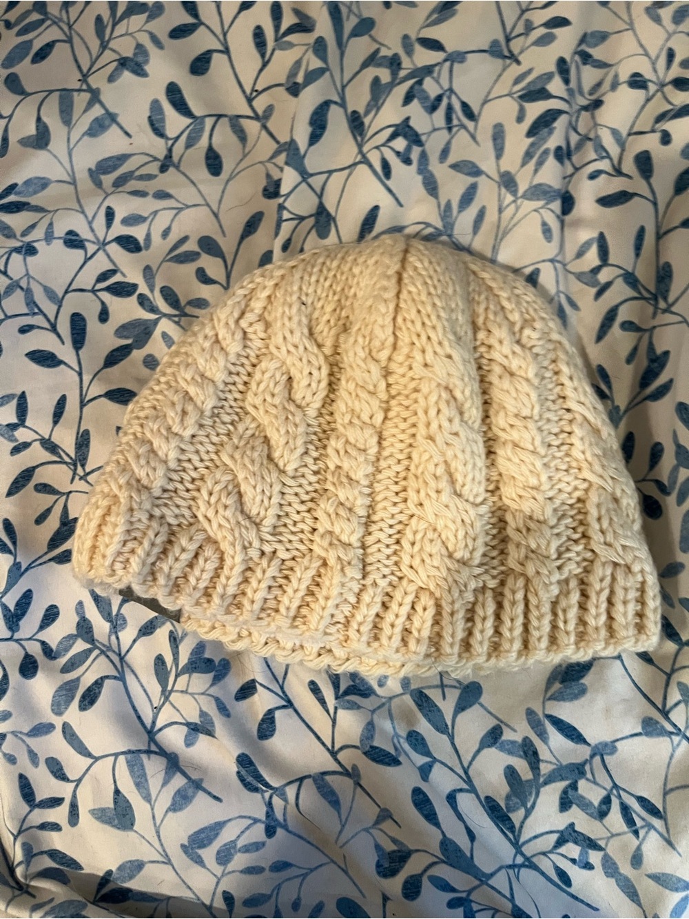 Cream Cable-Knit Beanie Hat